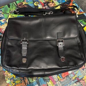 Black coach Thompson Black Leather Messenger briefcase  Bag EUC